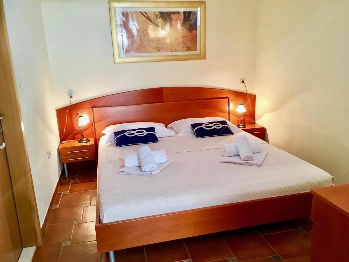 Apartments Villa Jadranka Adults Only ボル エクステリア 写真